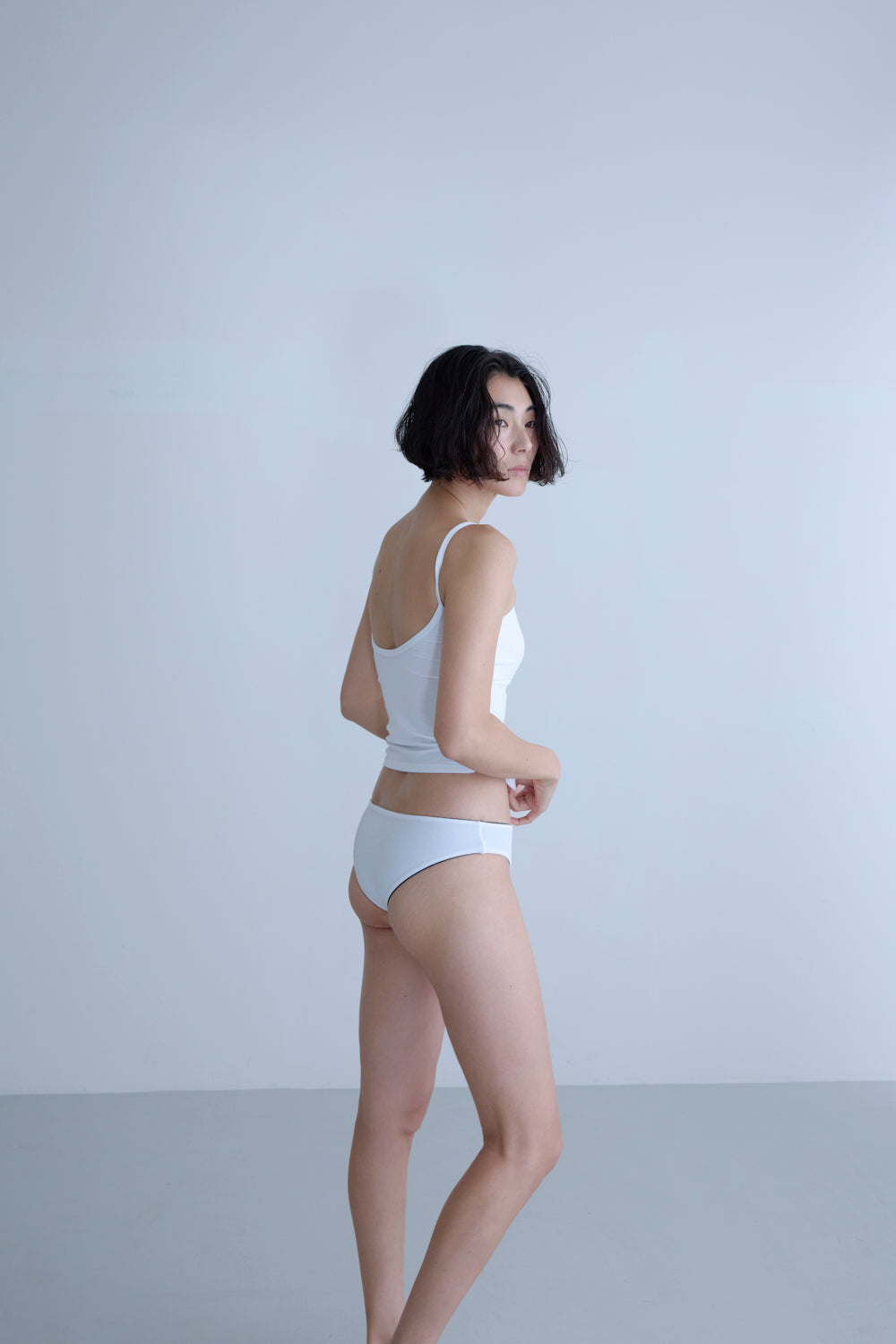 〈NEW〉♻Back Round Swim Tank 白