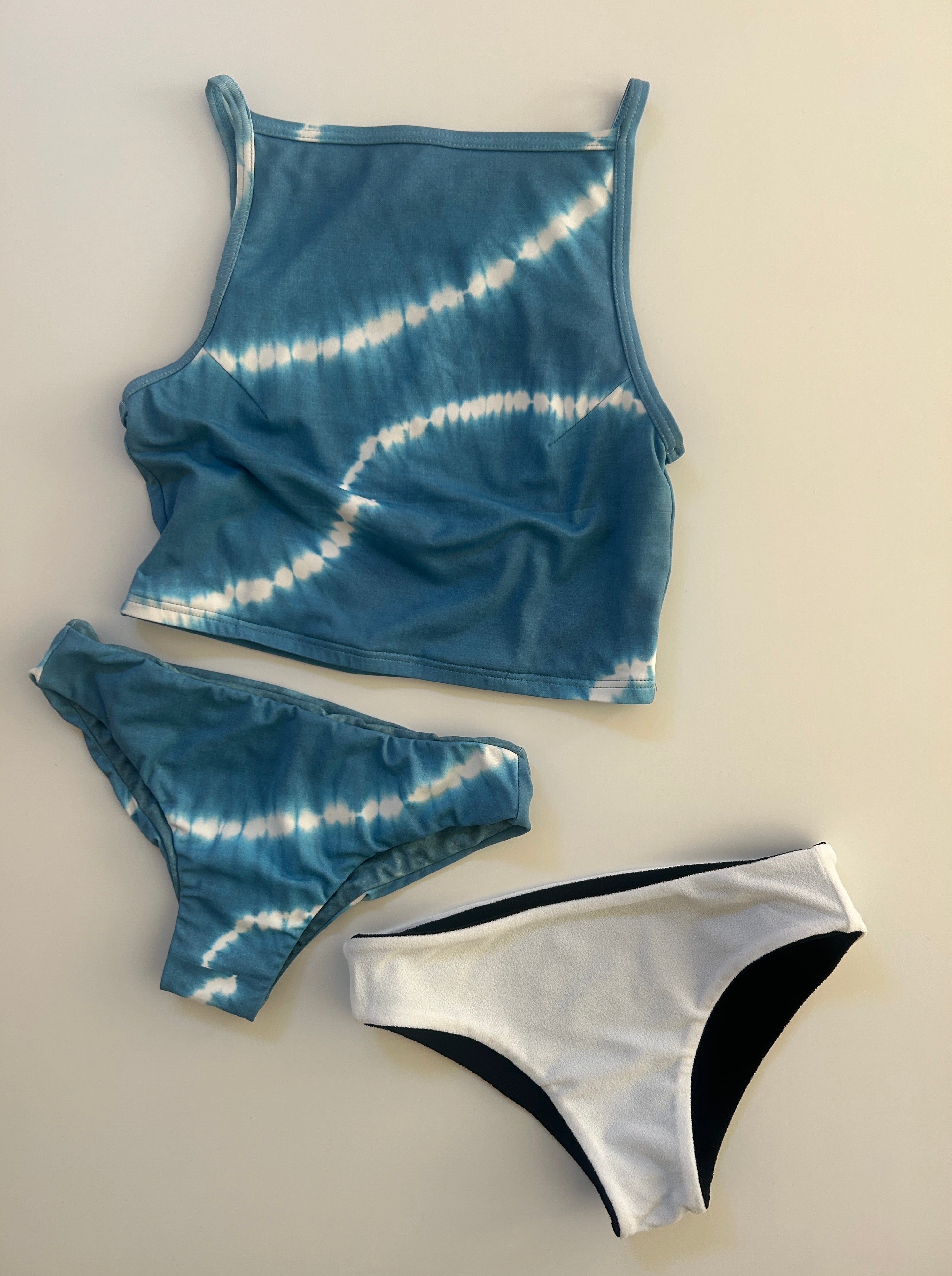 eit swim swim tank ♻High Neck Short Swim Tank 藍染 Line – eit