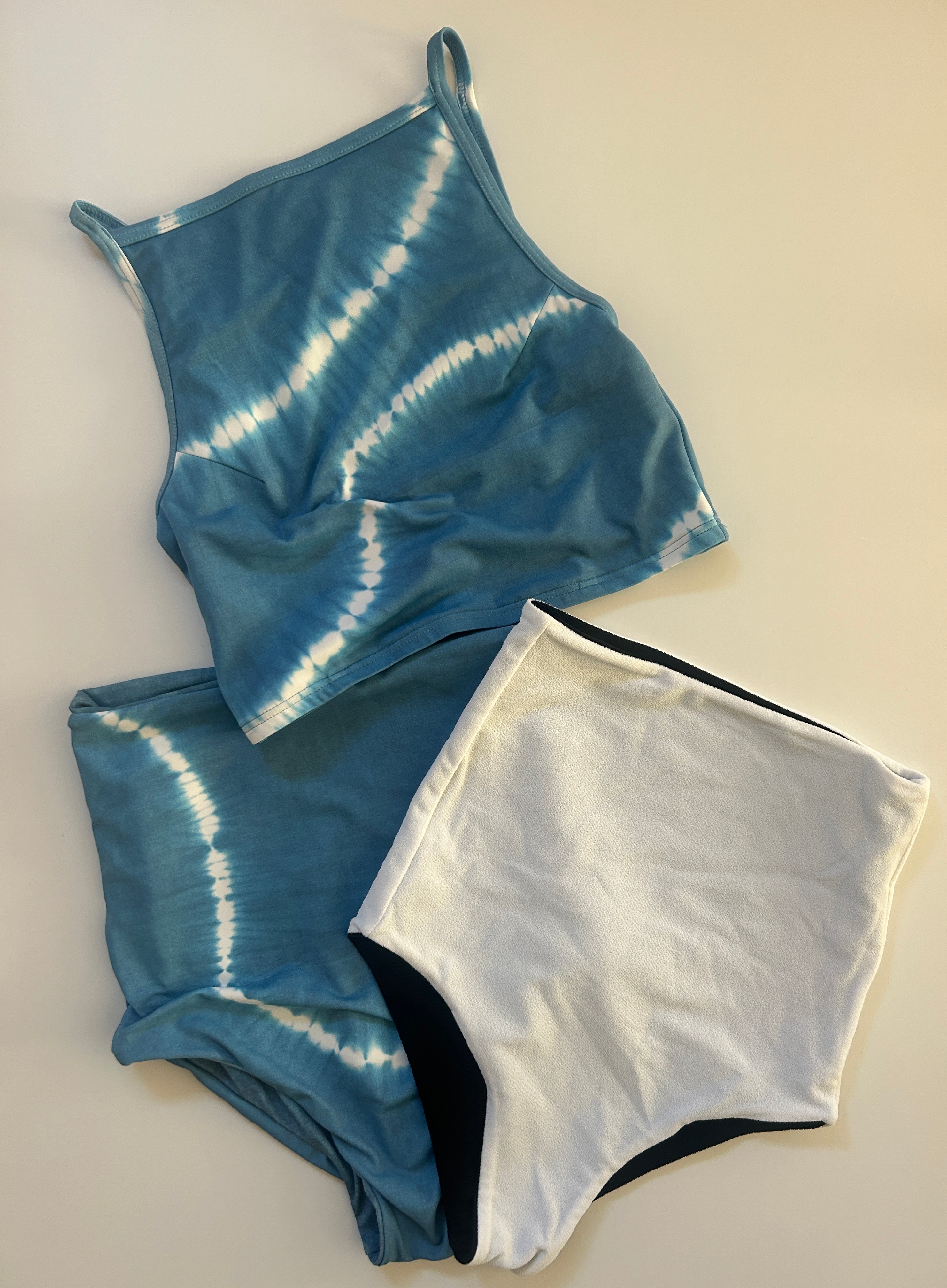 eit swim swim tank ♻High Neck Short Swim Tank 藍染 Line – eit