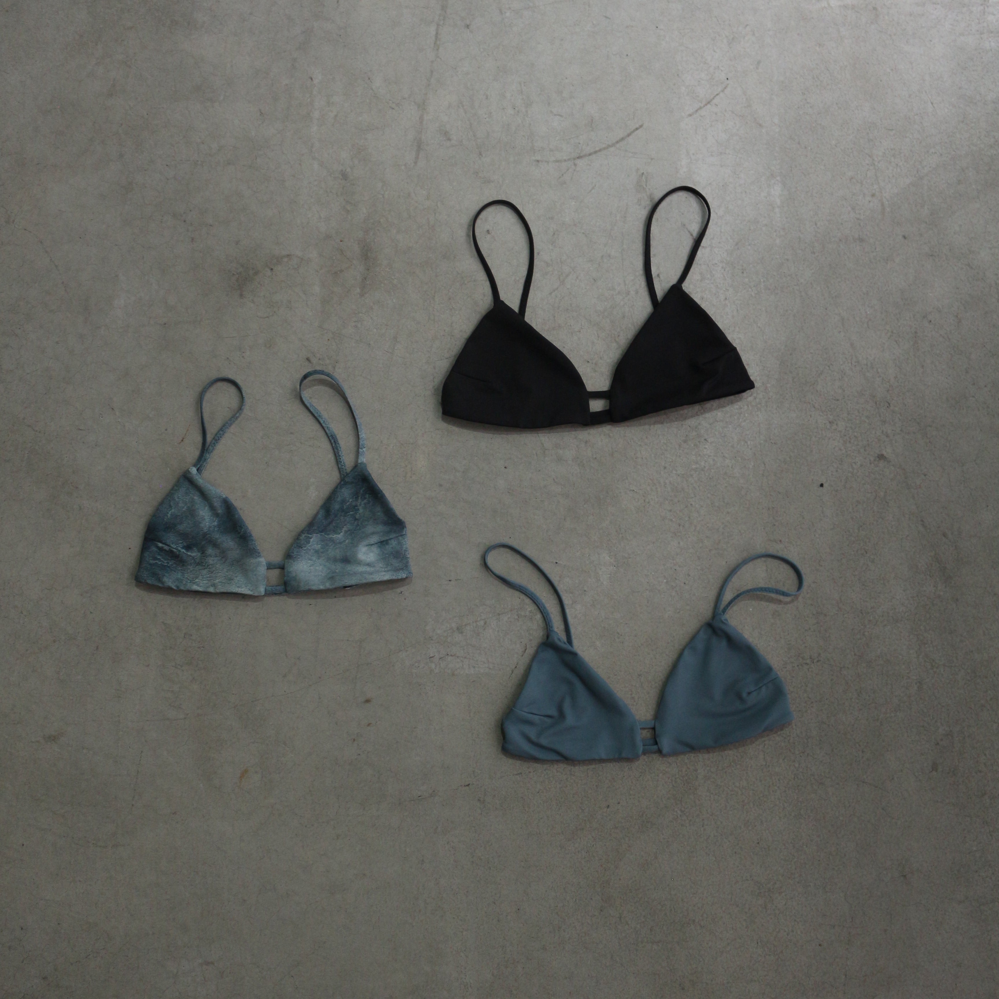 ♻︎Twin-Lines Bikini Top 墨青 – eit swim〈イト スイム〉