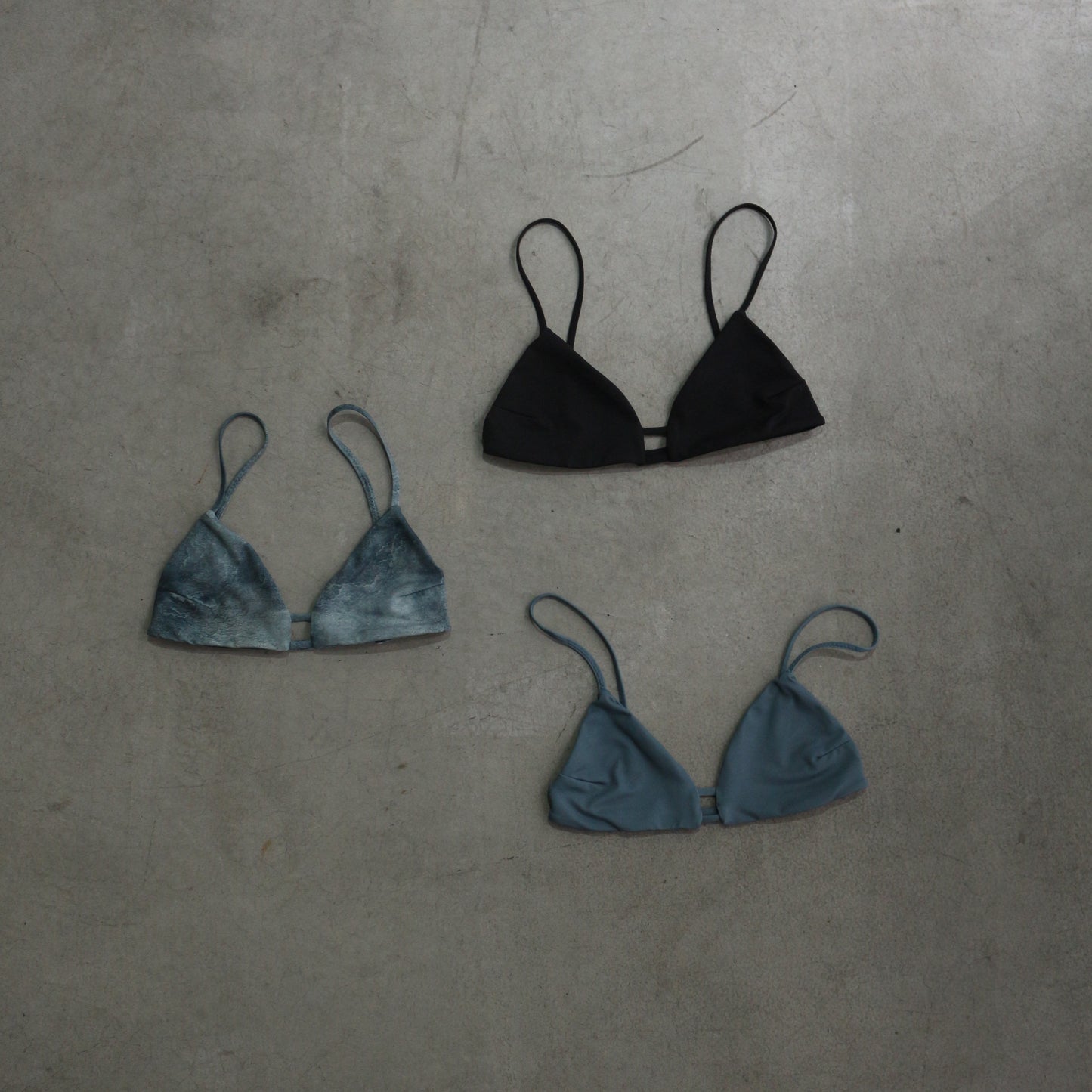 ♻︎Twin-Lines Bikini Top Sumi-Blue
