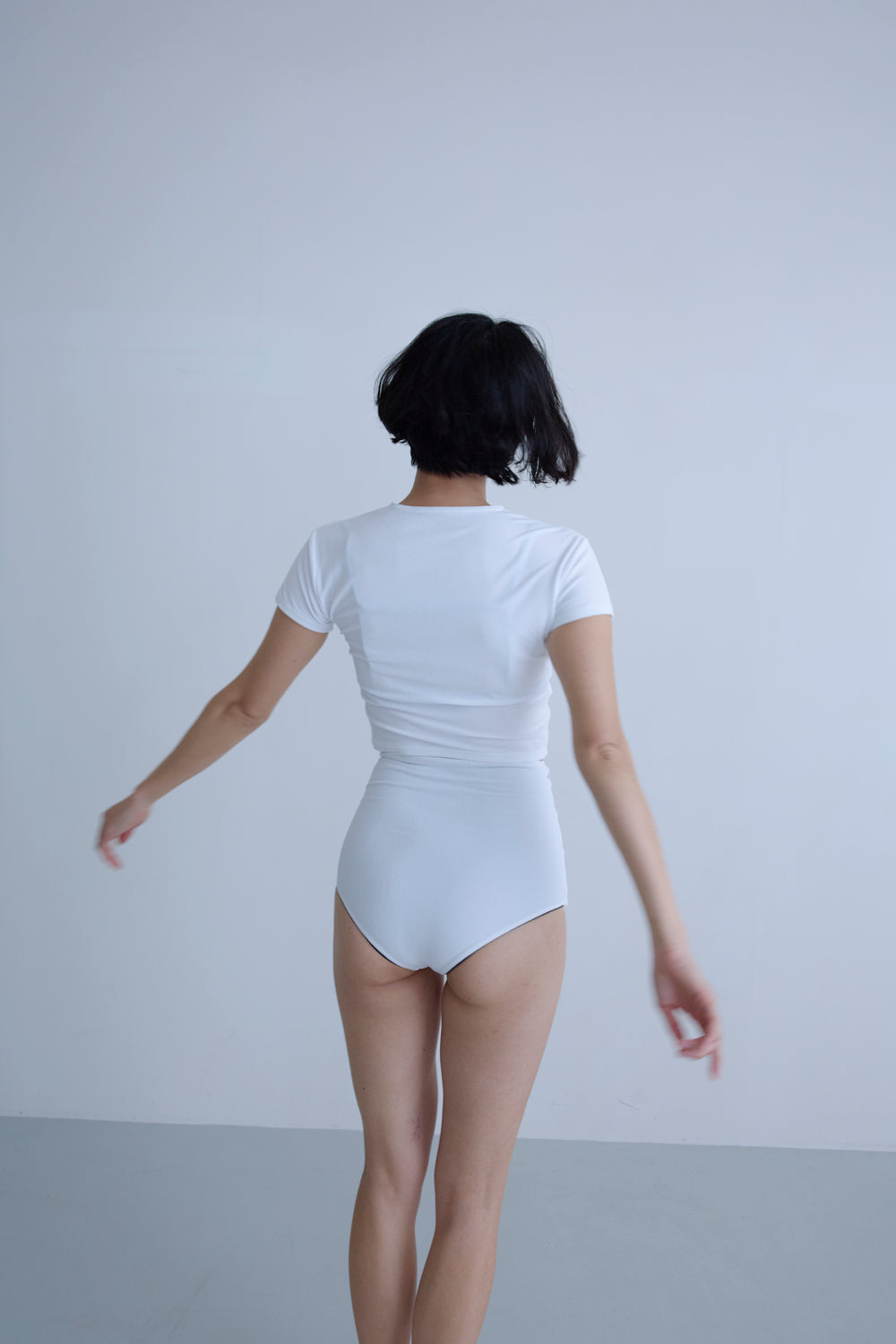 〈NEW〉♻Reversible Super High-Waisted Bikini Bottom 黒 × 白　