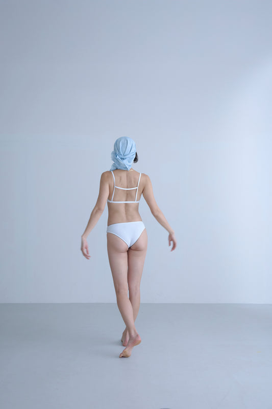 〈NEW〉♻Back Line Bikini Top 白　