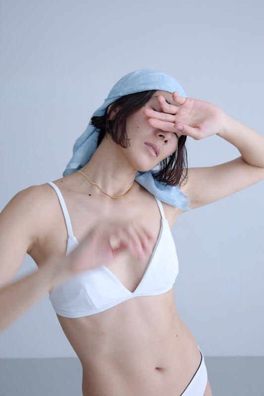 〈NEW〉♻Back Line Bikini Top 白　